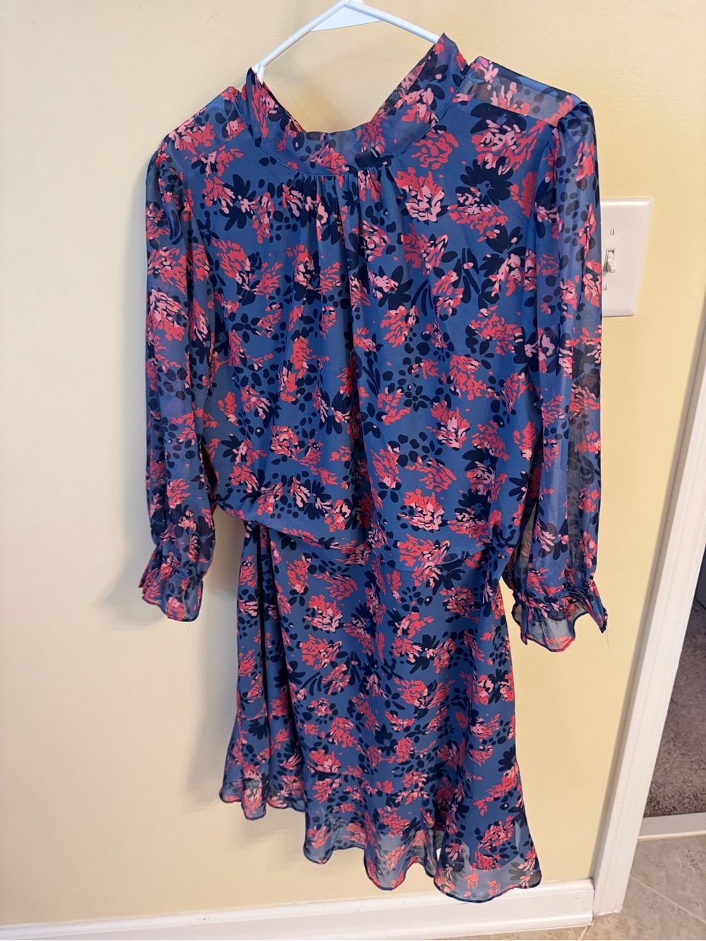 THML XL Floral Print Dress with details lined.